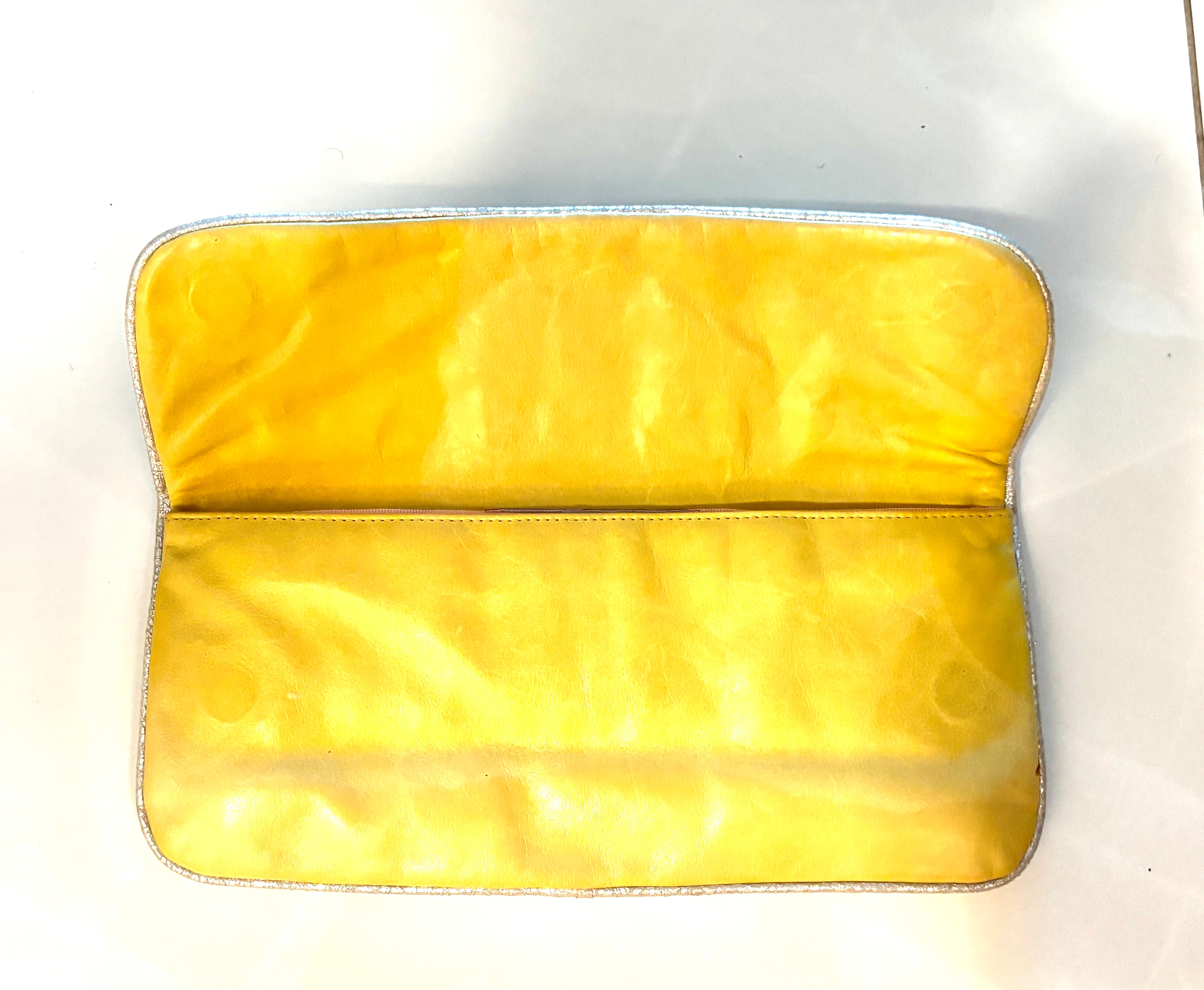 Broidery Leather Purse