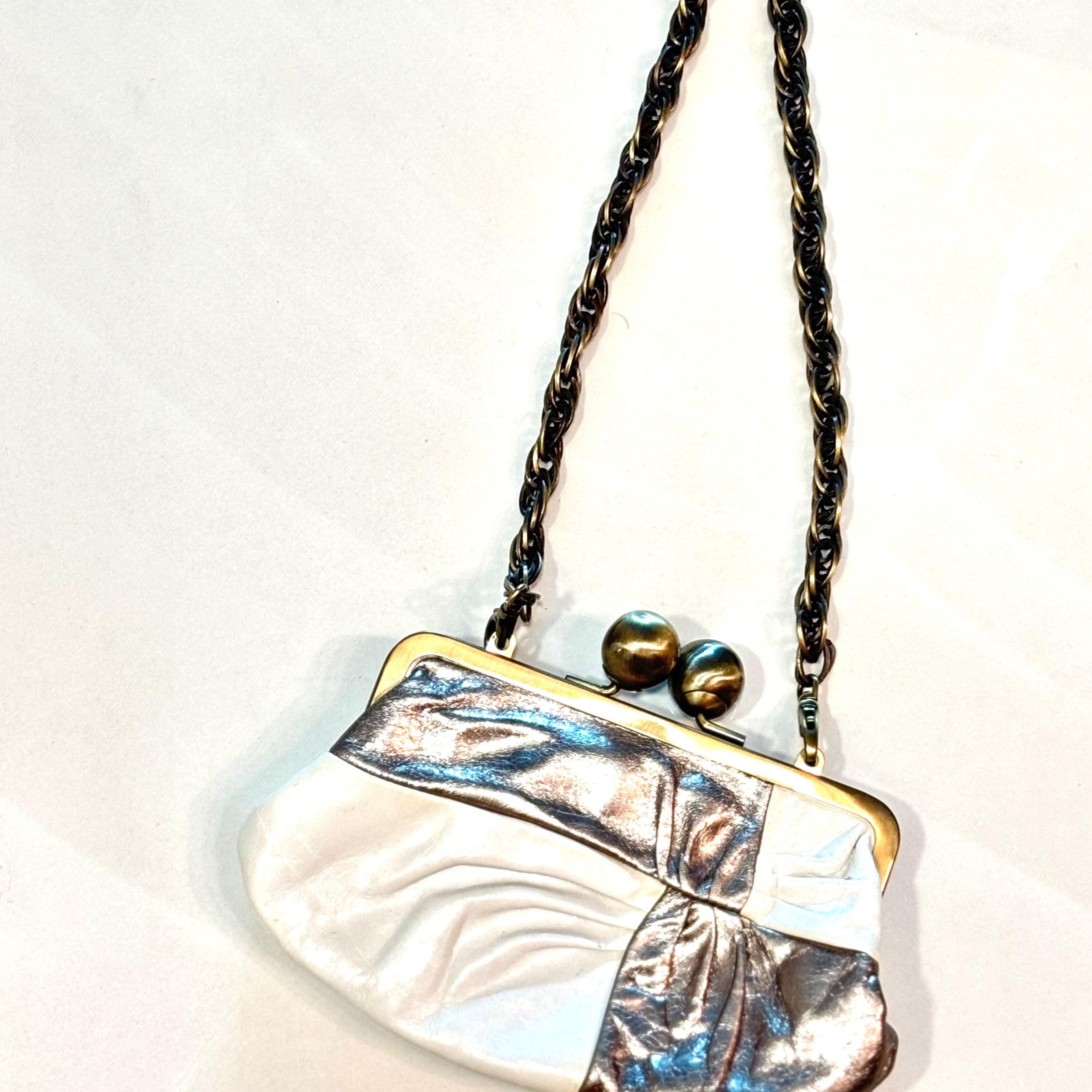 Leather Bullet bag Long Chain