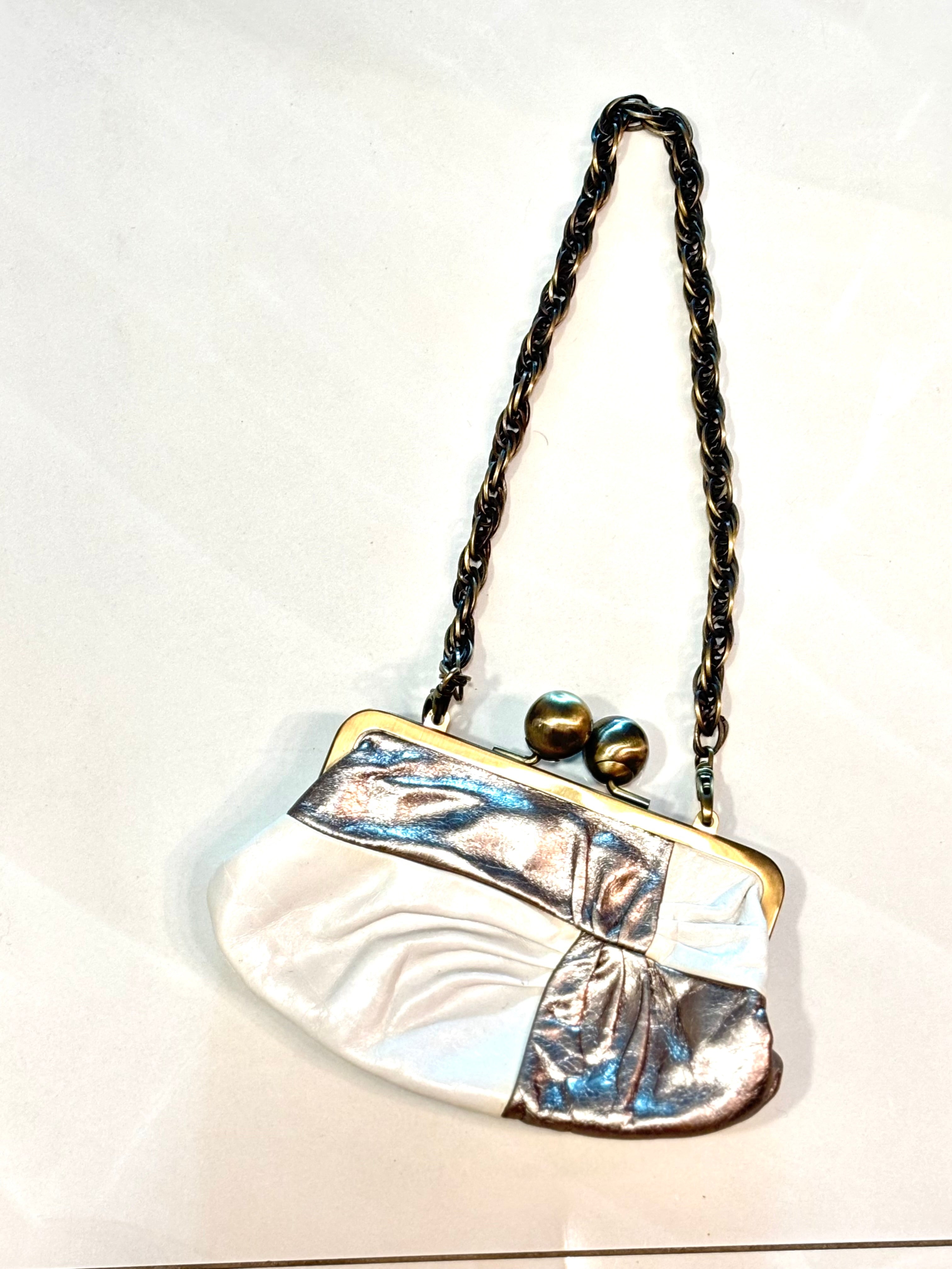 Leather Bullet bag Long Chain