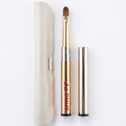 Davinci retractable lip brush