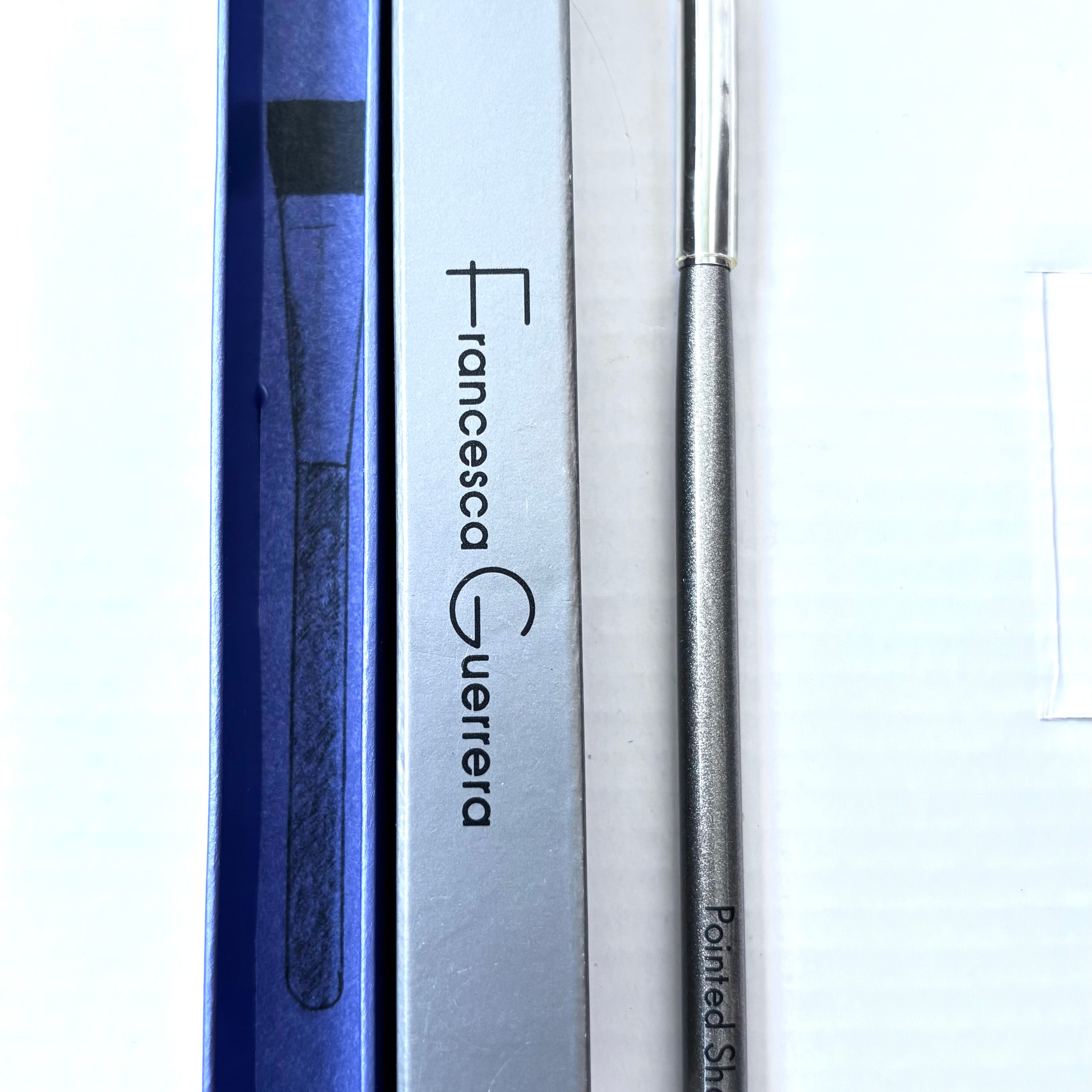 Round Pointy Eye Brush 19
