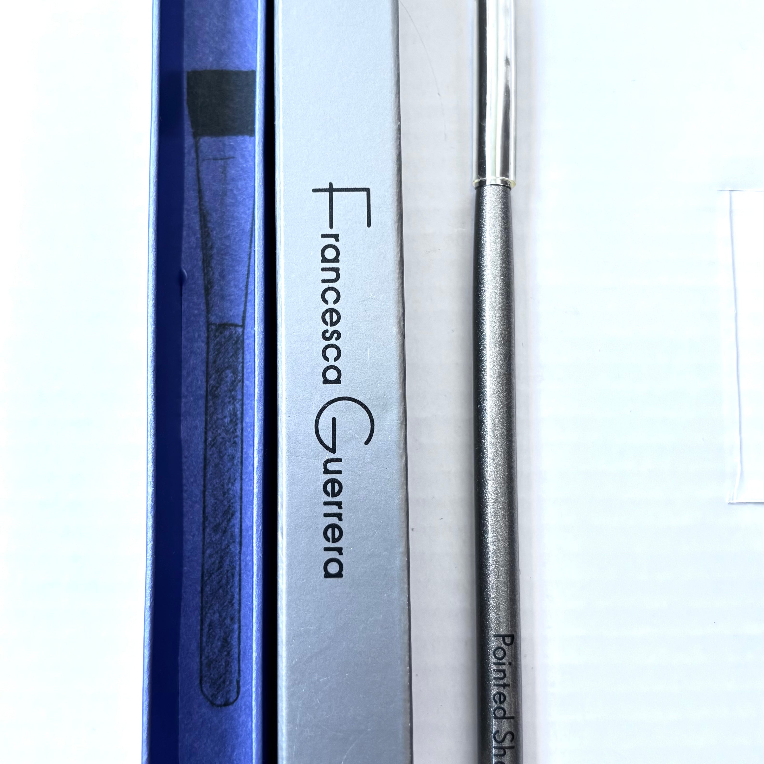 Round Pointy Eye Brush 19