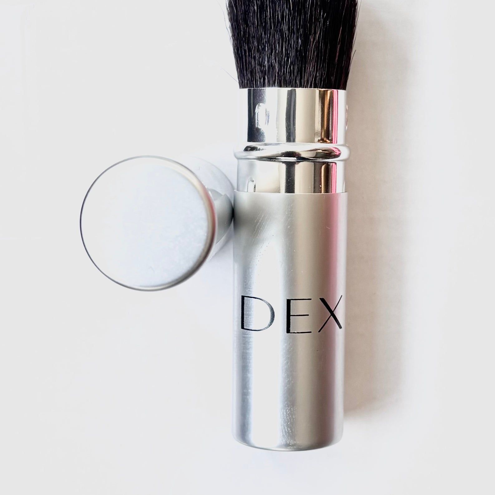 Dex New York Retractable Travel Powder