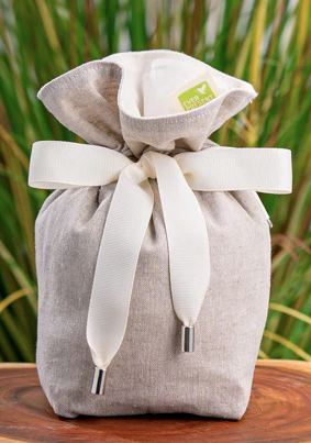 Candle Kit  Gift Bag  2 4.4 Oz Candle