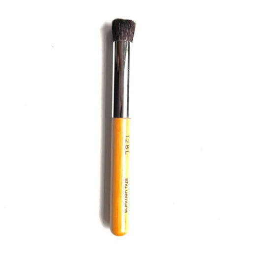 Shu Uemura Contour Brush round flat head 12 BL