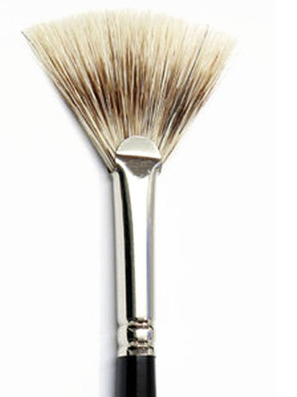Shu Uemura Travel Fan Brush