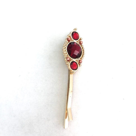 Retro rhinestones gold plated hair clip .