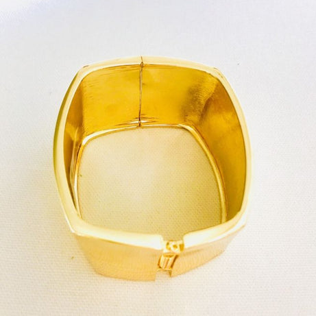 GOLD PLATED SOLID BANGLE